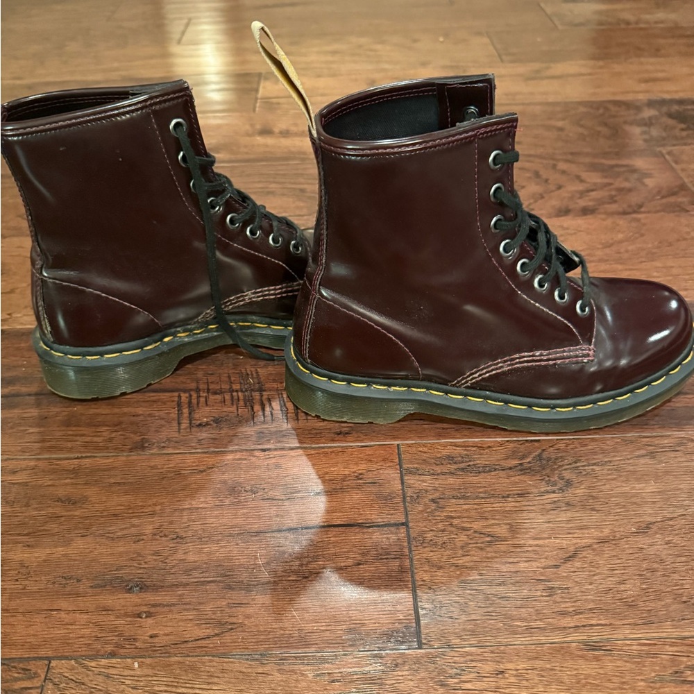 Dr. Martens 1460 Vegan Leather Women's Burgundy Lace-Up Boots. Size 8. - Picture 4 of 7